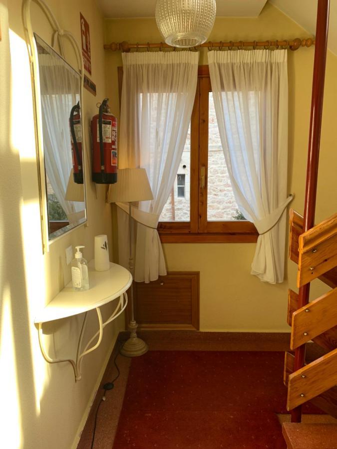 Hostal Docar Lerma Exterior photo