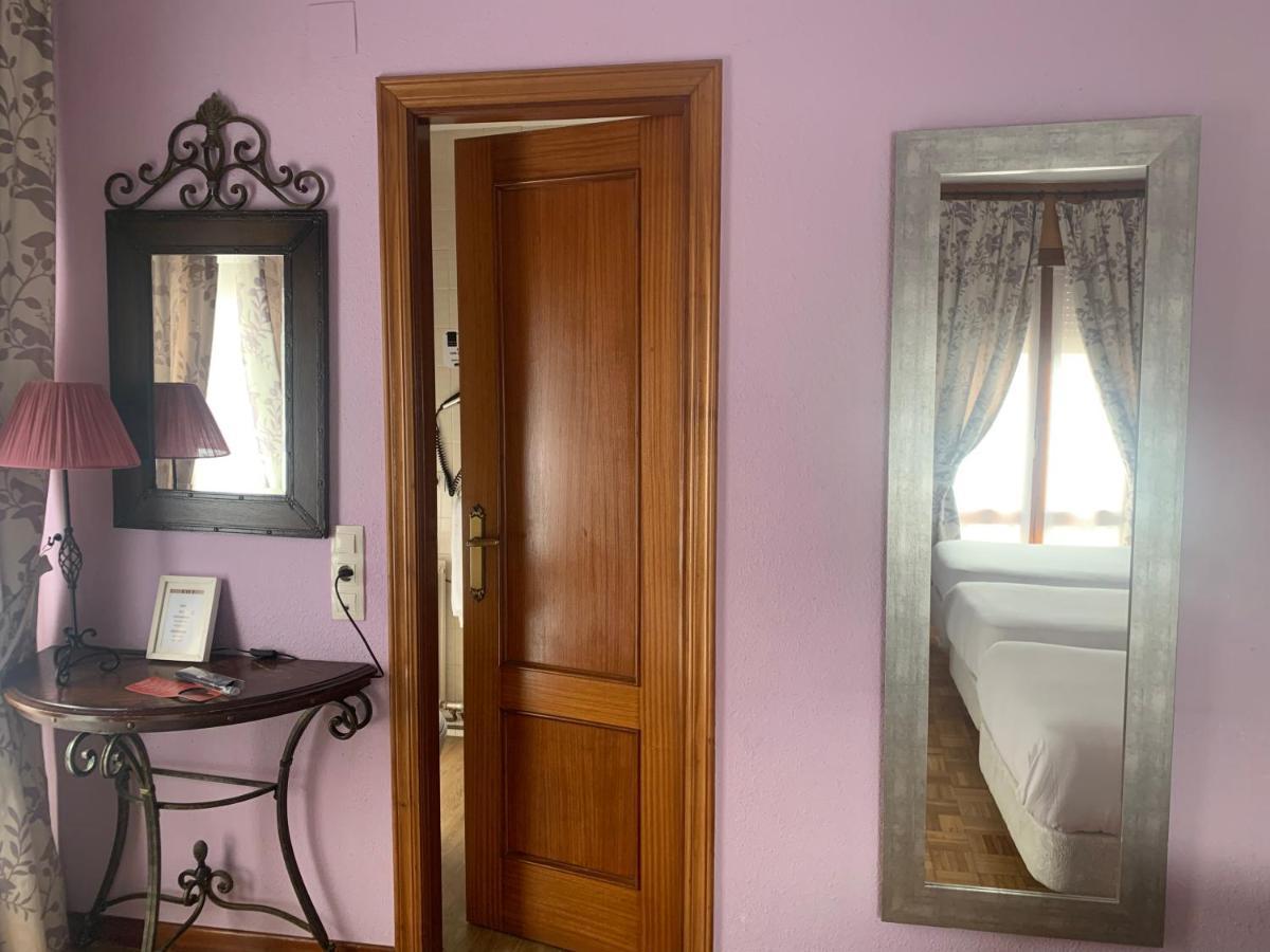 Hostal Docar Lerma Exterior photo